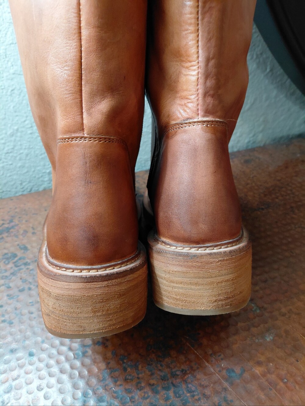 Vintage Foundry Co. Sz. 8 Tan Leather Sadelle Lace Up Boots - Picture 13 of 16